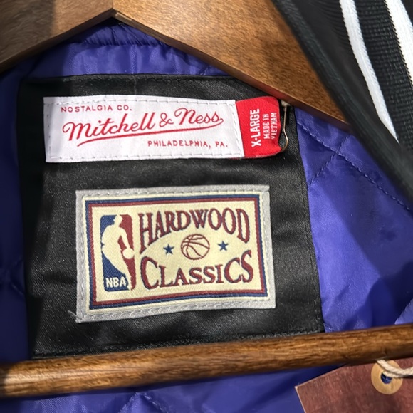 Mitchell and Ness Men’s Phoenix Suns Jacket - Brand New - XL - Picture 4 of 9